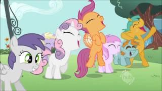 Scootaloo (almost) flies - Apple Bloom