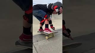 Big rock to fakie for the little 4 year old skateboarding prodigy Brody aka Tiny Hawk. #4yearsold