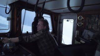 Wave Bends the Northwestern | Deadliest Catch