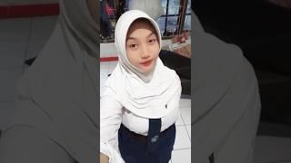masih SMP tapi udah gede aja ya dasinya  #hijab #viral #tiktok