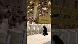 Cute Baby Girl in Masjid Al Nabwi in zam zam#madina #masjidnabawi #ytshorts #love #shorts #islam