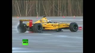 Putin makes a sBinalla in an F1 car.