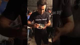 Ranbir Kapoor being his true foodie self #DuttBiopic #DuttsTheWay