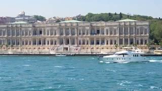 Дворец Долмабахче в Стамбуле. Лучший вид с пролива Босфор