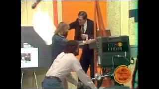 Match Game 76 (Ep. 870) (12-29-1976) (Gene Smacks Cue Card Man) (GOLD STAR MOMENT)