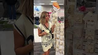 Girls shopping be like 