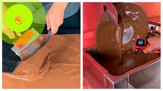 Tempering a whole lot of chocolate (20 kg) on a granite table | CHOCOLOGY