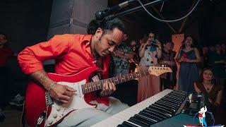 UN DOMINICANO TOCANDO BACHATA EN RUSIA  #UnDominicanoEnMoscow