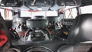 9x15" 36000W Demot | Janiq99 Volvo V40 | DD Audio 815 Soundigital Sd12k #team160db #basshead #spl