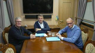 Macron, Merz and Starmer meet aboard a train to Kyiv | AFP