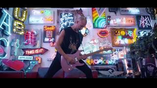 Kaviani - Switch It Up [Music Video]