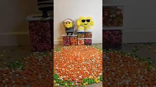 4 Colors of sweets falling Asmr (Satisfying sound)Tower Look's #satisfying #asmr #short #colors