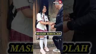 TUKANG OJEK DI BAYAR PAKE BARANG #lagiviral #shortsviral #shortslucu #shortsterbaru