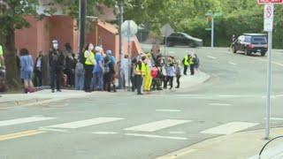 Portland rally held near ICE facility in support of Newberg vineyard worker