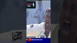 Shoaib Akhtar Bowling Rockets 5 Wickets