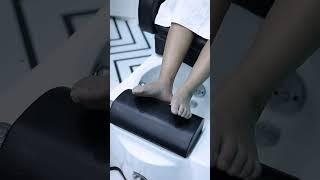  That smile when little feet feel special! At Ikonic Salon!