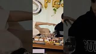 TAEKOOK Skinship created confusión in recent Live 