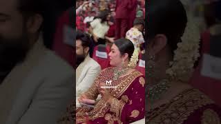 ചുവപ്പിൽ തിളങ്ങി ജാസിയും, കൂളായി അഷിയും!