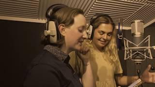 The Angels Are Calling - Hollie Beadell feat. Millie Jane Franks
