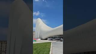 Walking around the Heydar Aliev Centre in Baku #baku #azerbaijan #travel