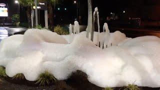 SOAP in A Fountain causes a huge mess in a McDonalds Drive -Thru
