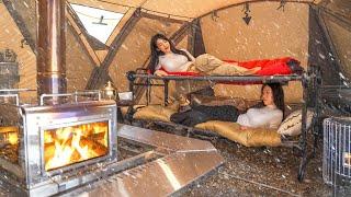 SNOWSTORM CAMPING IN A WARM & COZY TENT