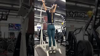 She need a bigger dead hang machine  credit : natashaburnz #shorts #giantess #tallgirl #gymgirls