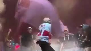 Chris brown back to his blond hair and krumping on his concert in chicago #theindigotour