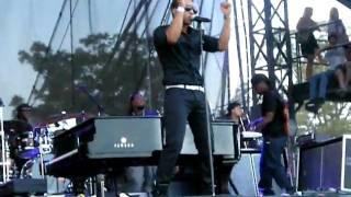 John Legend - "Used to Love U" ACL 2009