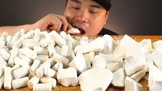 In today’s Mukbang, I will enjoy having some edible chalk.