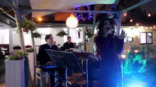 LIVE MUSIC TRIO & NATALIA VORONKOVA (Tomas Nevergreen – I Play For You Cover)