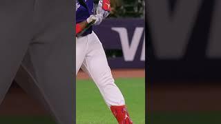 The classic DOUBLE DOINK! Vladimir Guerrero Jr. is pure strength!