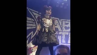#BABYMETAL - YUIMETAL Moment - Crowd Cheers For Yui