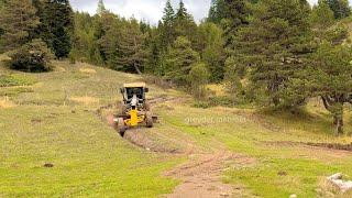 John Deere 670 GP Grader Repairs Green Forest Roads #johndeere #grader #deere