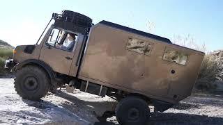 Unimog Offroad - U1300L Bongo Mog im Gelände