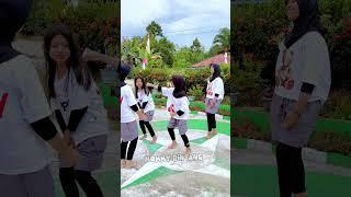LIAT LAH MEREKA DUA TU #bocilsquad #dance #viral #trending #mommybintang #shorts #fyp