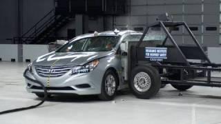 2011 Hyundai Sonata side IIHS crash test