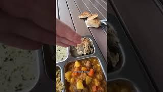 Служебное питание официанта в Стамбуле