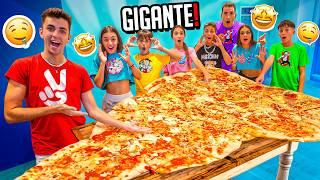 SORPRENDO A LOS NIÑOS CON LA PIZZA MÁS GRANDE DEL MUNDO! *Asi reaccionan!*