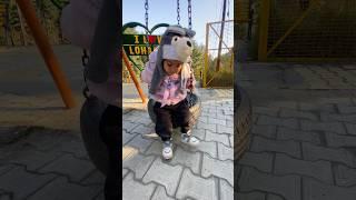Sammi Ko Tyre Wala JhulaJhulna Hai #shorts #ytshorts #jhula #brave  #rollercoaster #swing#trending