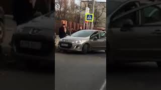 Женская драка в центре города