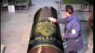 Меткон. 1997. Киоск для продажи Рижского бальзама.