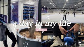 Vlog/8 ️ a day in my life (ice skating with friends)