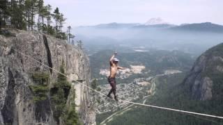 World Record Free Solo - Insane Slacklining!