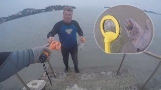 Metal Detecting Underwater Ocean NEW Location Mega Finds!