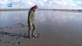 Girls playing Stuck in the Mud - (part 1)