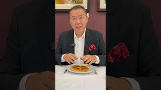 Pizza eating etiquette demystified.