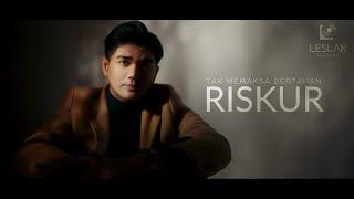 RISKUR - Tak Memaksa Bertahan (Official Lyric Video)