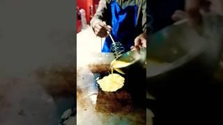 Big eggs ommlette making for burgers - double anda lpeta burgers in asian street food #egg