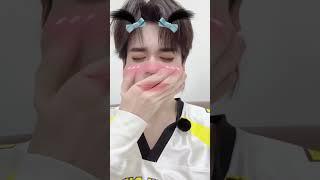 【TNT时代少年团 宋亚轩】玩会手机